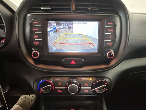 Used 2021 Kia Soul S FWD image 25