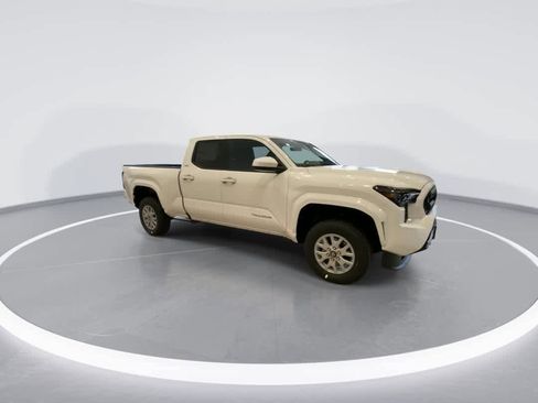 Used 2026 Toyota Tacoma SR5 image 2