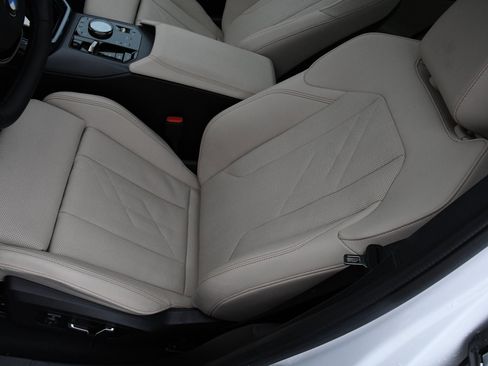 Used 2025 BMW X3 xDrive30i w/ Convenience Package image 18