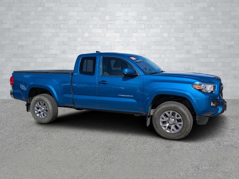 Used 2016 Toyota Tacoma SR5 image 1