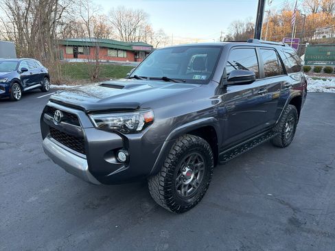 Used 2018 Toyota 4Runner TRD Off-Road w/ TRD Performance Package image 1