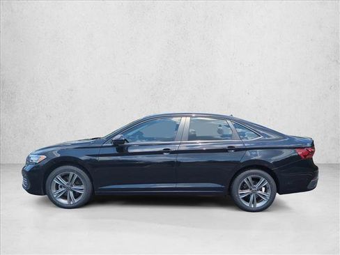Used 2023 Volkswagen Jetta SE w/ Panoramic Sunroof Package FWD image 14