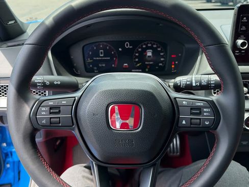 Used 2025 Honda Civic Type R image 14