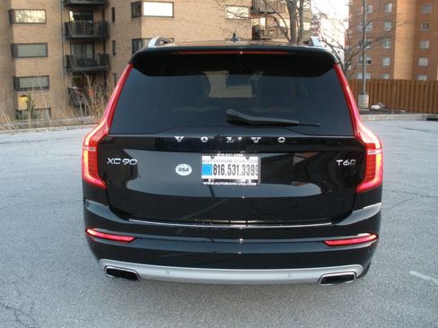 Used 2018 Volvo XC90 T6 Momentum w/ Convenience Package image 10