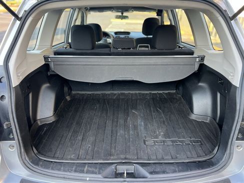 Used 2015 Subaru Forester 2.5i AWD/4WD image 14