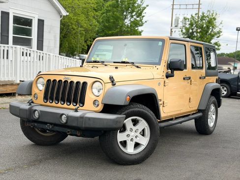 Used 2014 Jeep Wrangler Unlimited Sport w/ Quick Order Package 24S AWD/4WD image 2