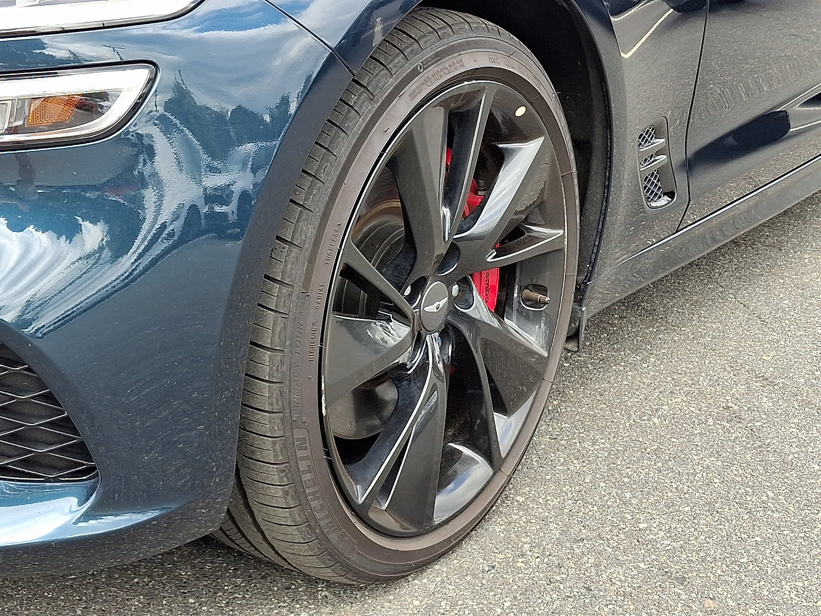 Certified 2023 Genesis G70 2.0T w/ Sport Prestige Package AWD/4WD image 9