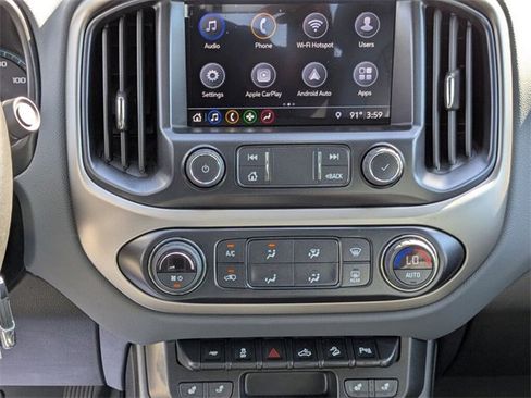 Used 2022 Chevrolet Colorado Z71 image 17