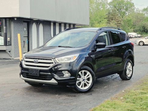 Used 2019 Ford Escape SEL AWD/4WD image 2