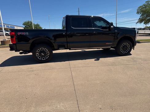 Used 2025 Ford F250 Platinum image 8