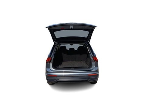 Used 2024 Volkswagen Tiguan SE w/ Panoramic Sunroof Package image 46