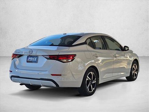 Used 2025 Nissan Sentra SV image 5