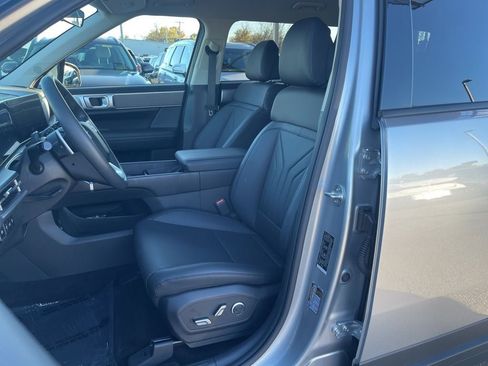 Used 2024 Hyundai Santa Fe SEL FWD image 17