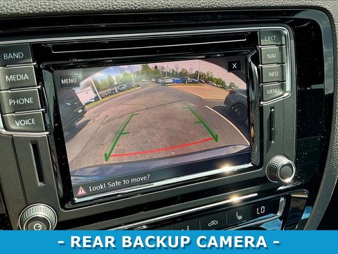 Used 2017 Volkswagen Jetta GLI image 14