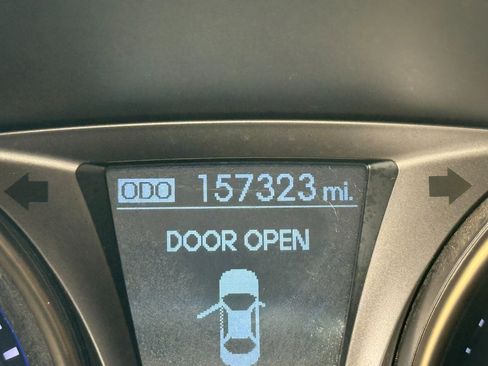 Used 2013 Hyundai Genesis 3.8 image 32