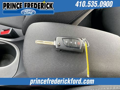 Used 2025 Toyota Corolla LE image 10