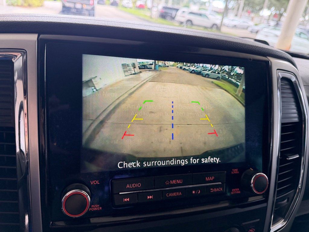 Used 2021 Nissan Titan SV w/ SV Convenience Package RWD image 10