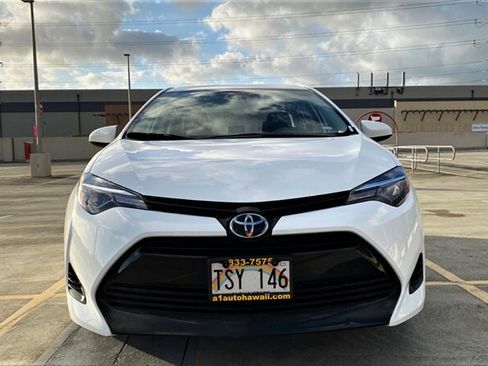 Used 2019 Toyota Corolla LE FWD image 2