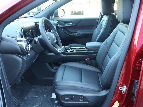 New 2027 Chevrolet Equinox LT w/ Convenience Package II FWD image 5