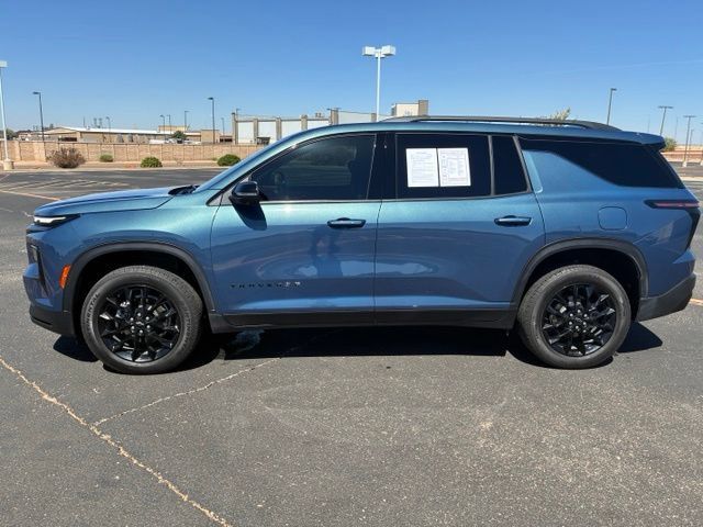Used 2026 Chevrolet Traverse LT w/ Midnight/Sport Edition FWD image 3