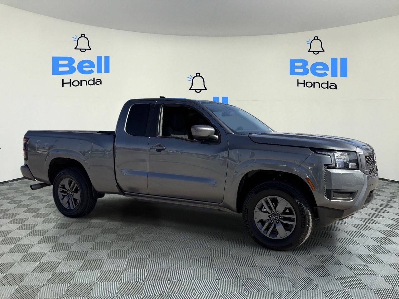 Used 2025 Nissan Frontier SV AWD/4WD image 6
