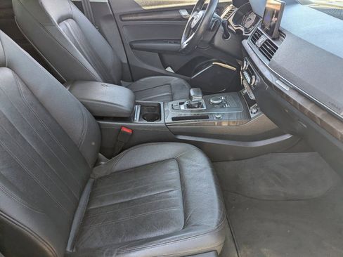 Used 2020 Audi Q5 2.0T Premium w/ Convenience Package AWD/4WD image 11