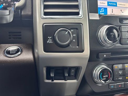 Used 2017 Ford F250 King Ranch w/ King Ranch Ultimate Package AWD/4WD image 34