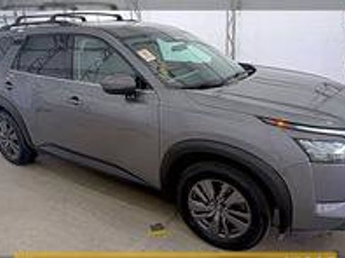 Used 2022 Nissan Pathfinder SV AWD/4WD image 1