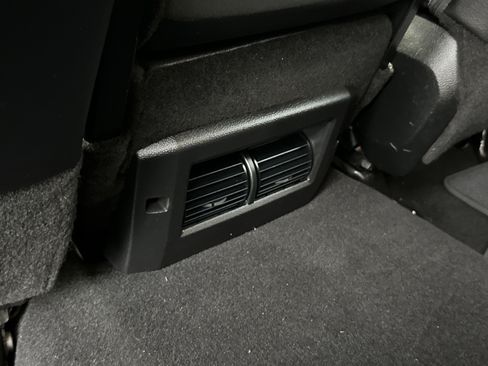 Used 2018 RAM 1500 Laramie image 13