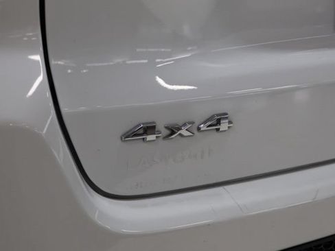 Used 2023 Jeep Compass Latitude w/ Sun and Sound Group AWD/4WD image 13