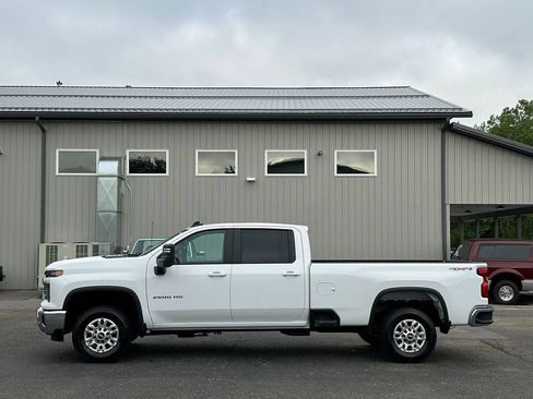 Used 2026 Chevrolet Silverado 2500 LT AWD/4WD image 10