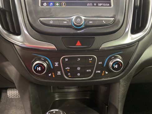 Certified 2020 Chevrolet Equinox LT image 28