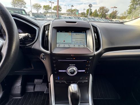Used 2018 Ford Edge Titanium w/ Equipment Group 301A image 21