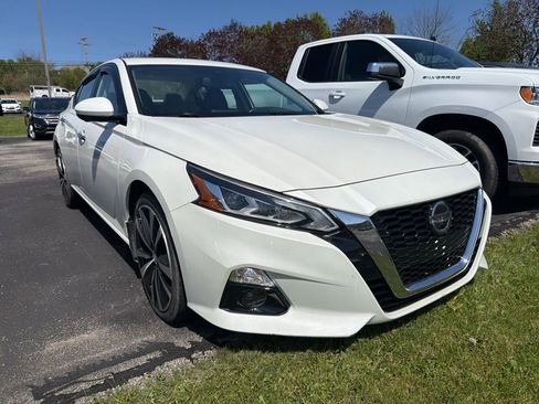 Used 2020 Nissan Altima 2.5 Platinum image 1