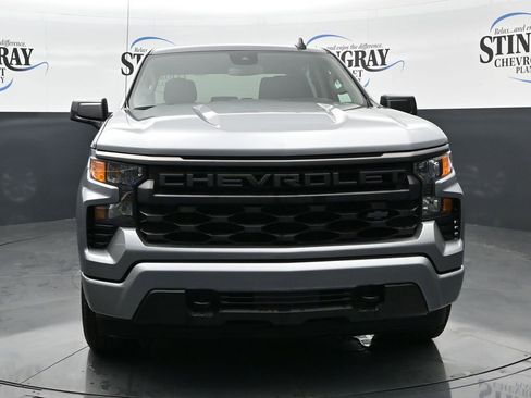 Used 2023 Chevrolet Silverado 1500 Custom image 2