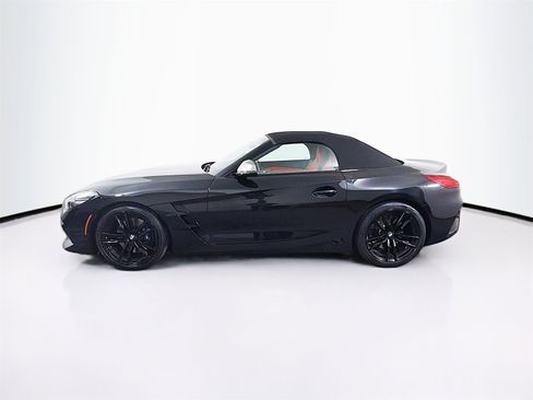 Used 2025 BMW Z4 M40i w/ Premium Package image 4