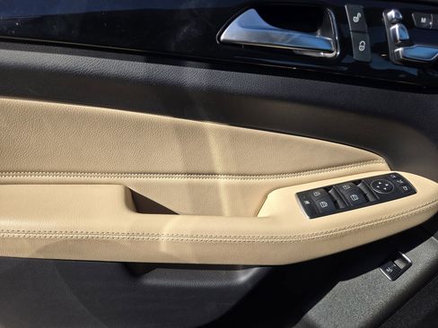 Certified 2017 Mercedes-Benz GLS 450 4MATIC image 21