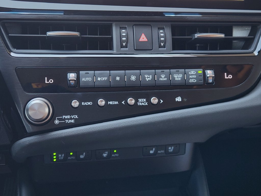 Certified 2025 Lexus ES 350 w/ Premium Package FWD image 18