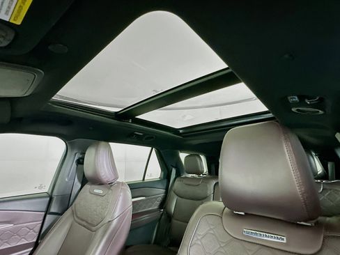 Used 2025 Ford Explorer Platinum w/ LUX Leather Package image 27