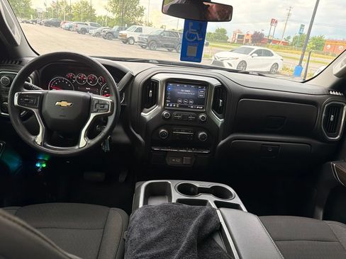 Used 2020 Chevrolet Silverado 1500 LT w/ Trailering Package AWD/4WD image 5