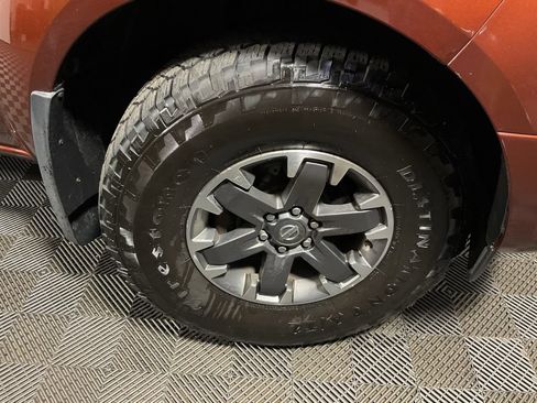 Used 2016 Nissan Frontier PRO-4X AWD/4WD image 40