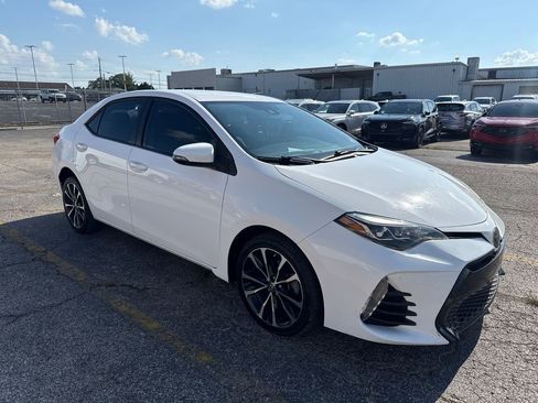 Used 2019 Toyota Corolla SE FWD image 4