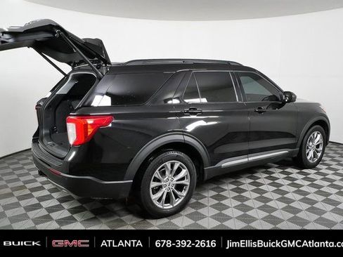 Used 2022 Ford Explorer XLT w/ Equipment Group 202A image 28