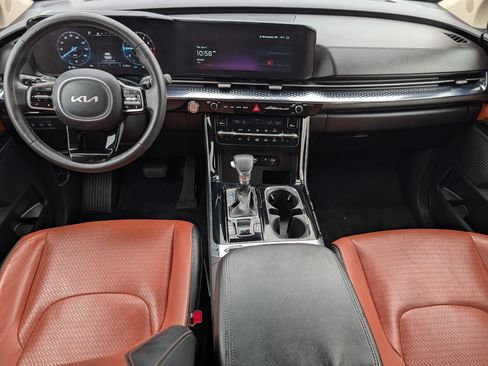 Used 2024 Kia Carnival SX Prestige FWD image 10