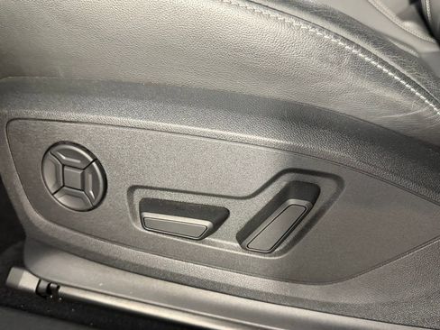 Used 2024 Audi Q4 e-tron Premium Plus w/ Premium Plus AWD/4WD image 30
