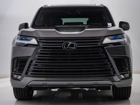 Used 2023 Lexus LX 600 4WD w/ Appearance Package image 6