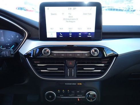 Used 2020 Ford Escape SE image 28