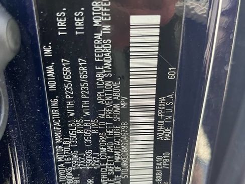 Used 2021 Toyota Sienna XLE w/ XLE Plus Package FWD image 27