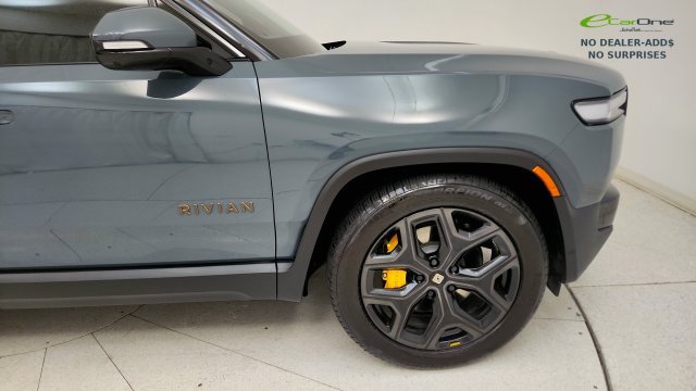 Used 2026 Rivian R1T Premium Tri AWD/4WD image 21