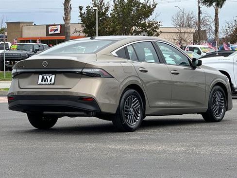 New 2026 Nissan Sentra SV w/ Floor Mat Package image 4